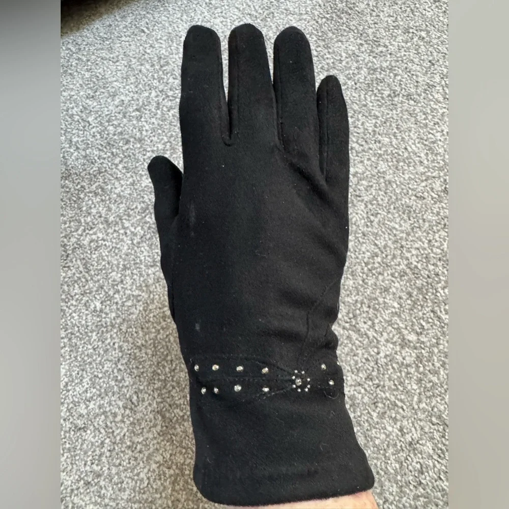 Gloves Gorgeous Dressy Black Women's Suede Gloves with Stud Detail Never Worn